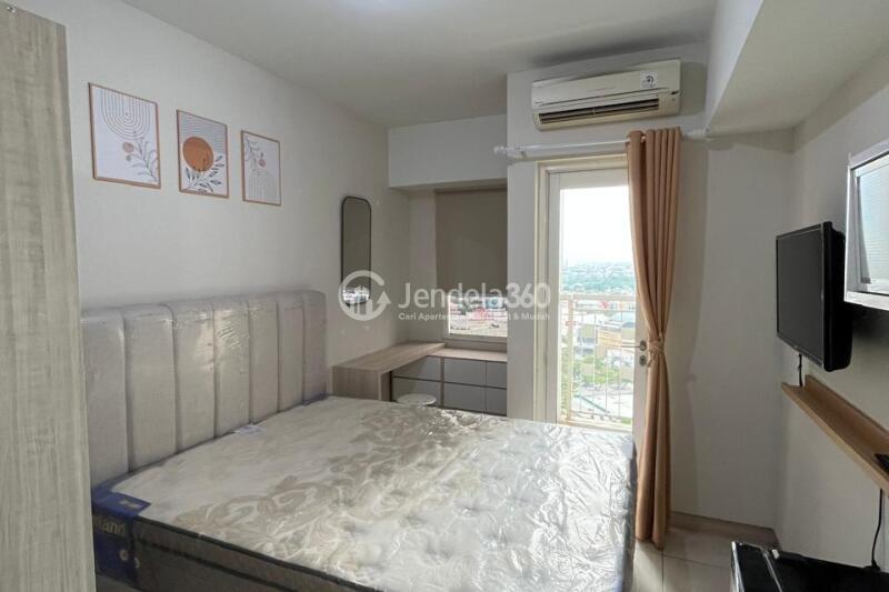 Bedroom Studio The Springlake Summarecon Apartment at High Floor