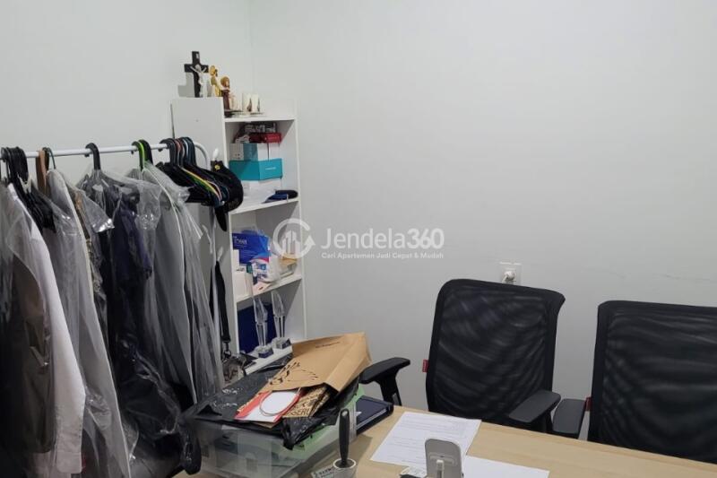 Bedroom Tidy 2BR Apartment at Springwood Residence High Floor