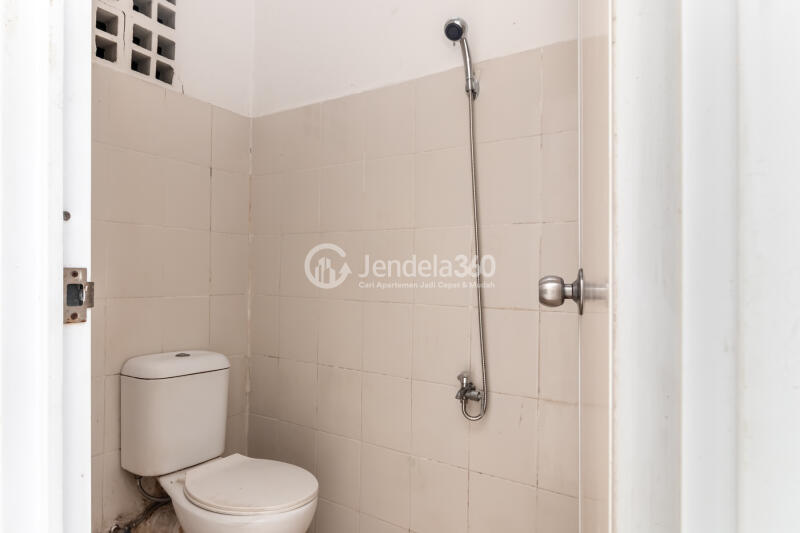 Bathroom Pancoran Riverside Apartment Studio Non Furnished
