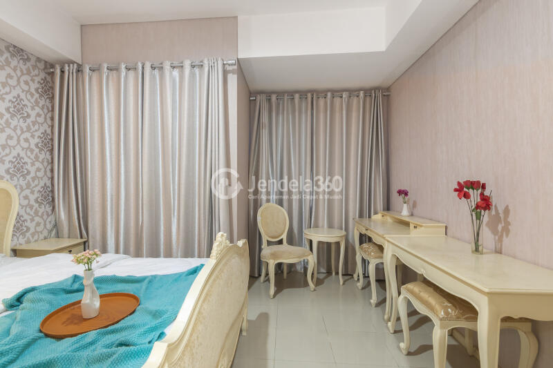 Bedroom Antique and Lovely 1BR Apartment with City View at Cosmo Terrace - Jakarta Residence Thamrin City