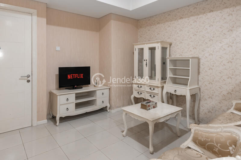 Living Room Antique and Lovely 1BR Apartment with City View at Cosmo Terrace - Jakarta Residence Thamrin City