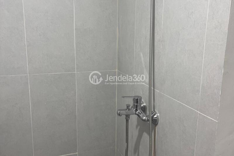 Bathroom Stylish Studio Apartment High Floor with  View at LRT City Sentul Apartment