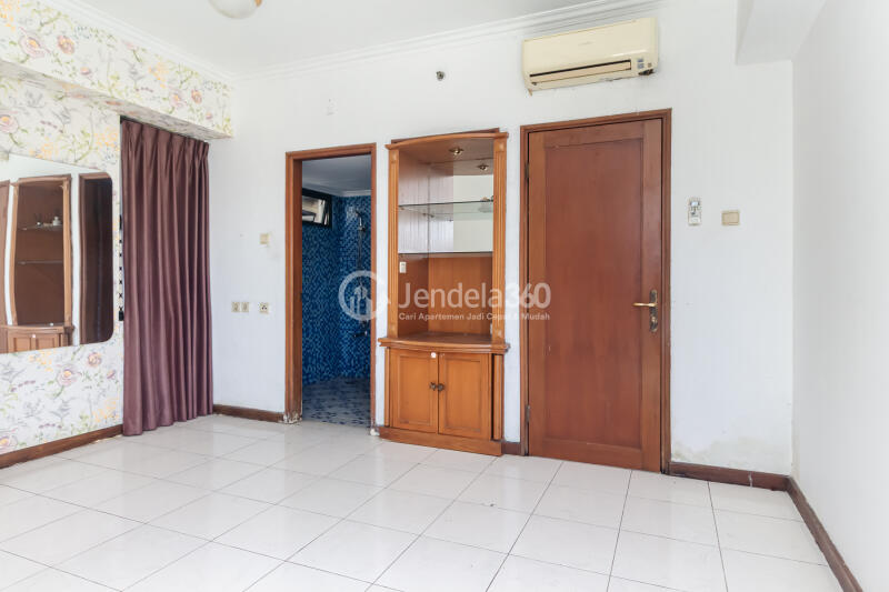 Bedroom 1 3BR Sudirman Tower Condominium Apartment at Middle Floor