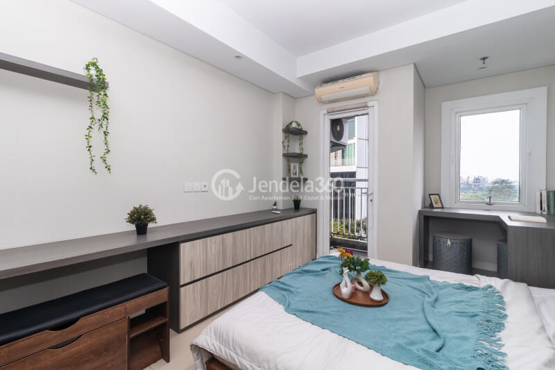 Bedroom Studio Apartment with City View at Metro Park Residence