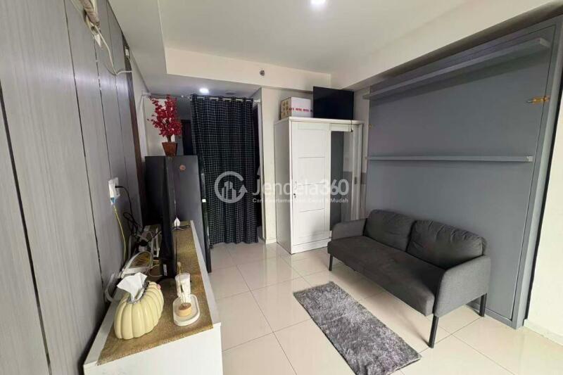 Bedroom High Floor Studio Apartment with  View at Daan Mogot City Apartment