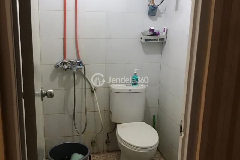 Bathroom 2BR The Suites @ Metro Bandung Apartment at Tower C