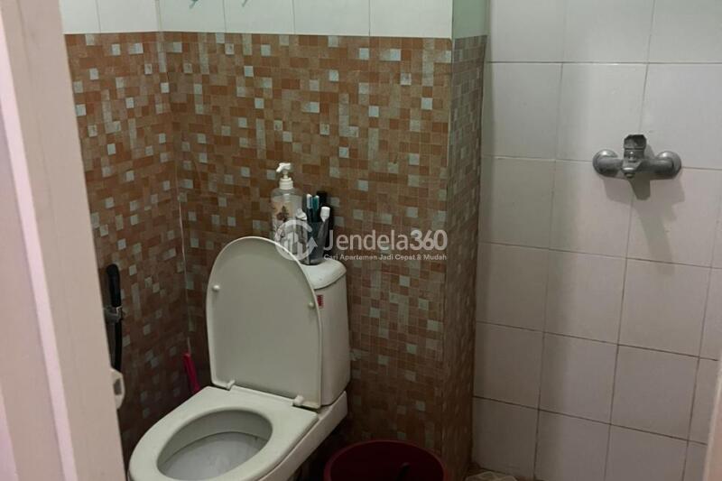 Bathroom Low Floor Studio Apartment with - View at Emerald Tower Apartment