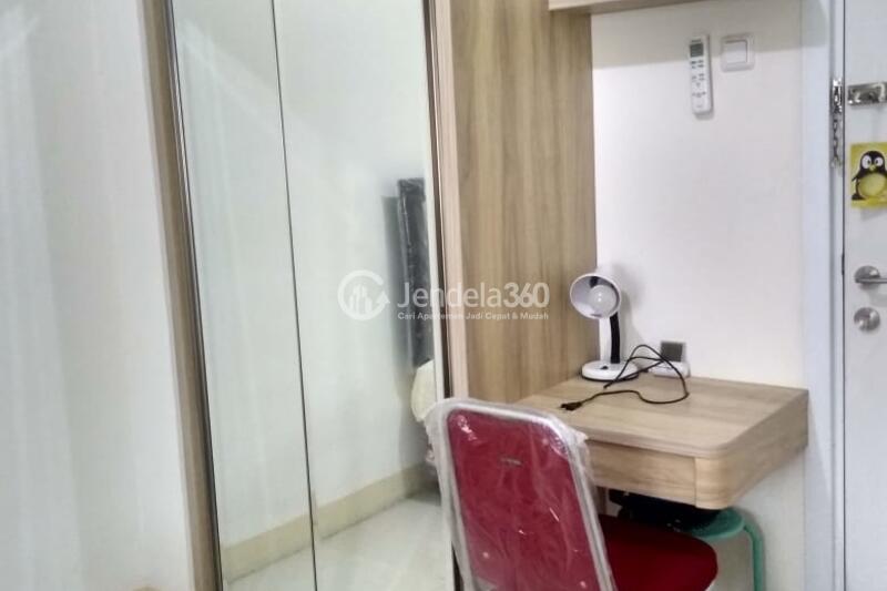 Bedroom Studio Green Pramuka City Apartment at High Floor
