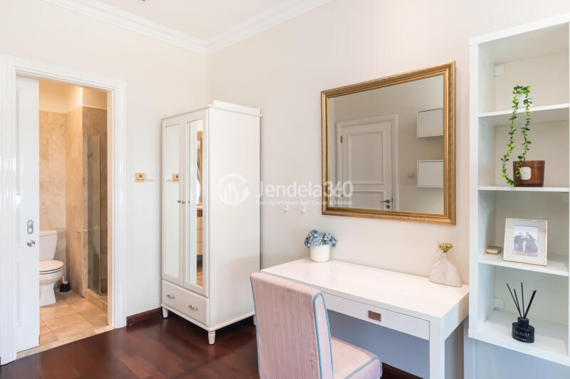 Bedroom 2 Excellent 2BR Apartment at Belleza Apartment Tower Albergo
