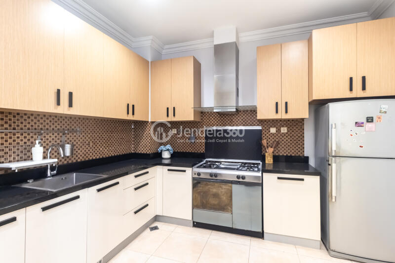 Kitchen Excellent 2BR Apartment at Belleza Apartment Tower Albergo