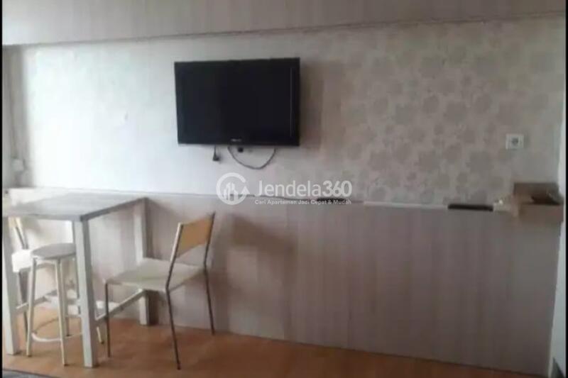 Bedroom Well Located Studio Apartment at Emerald Tower Apartment Middle Floor