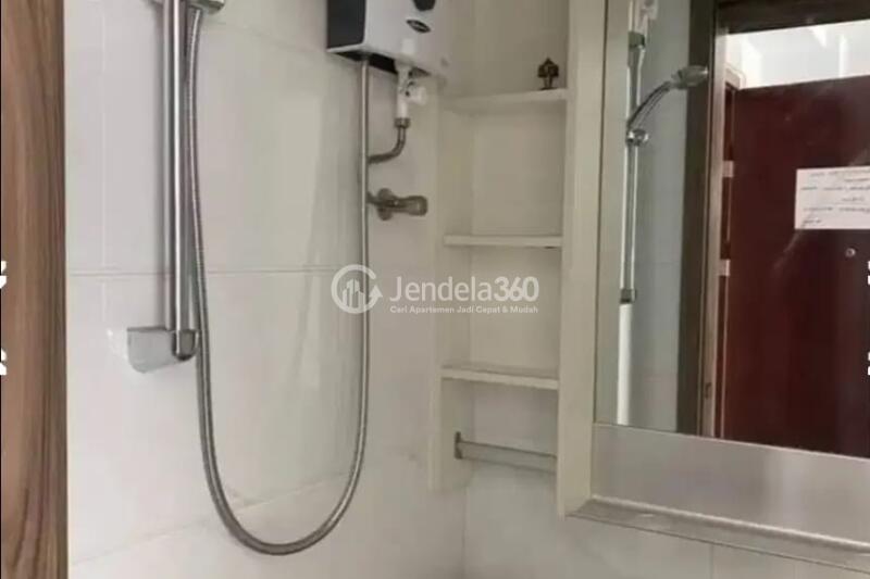 Bathroom Excellent Studio Apartment at Sky House Alam Sutera Tower Acasia