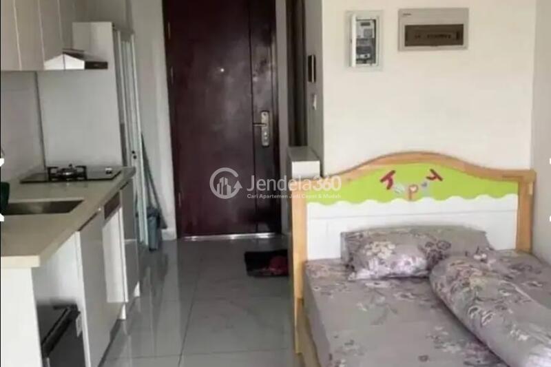 Bedroom Excellent Studio Apartment at Sky House Alam Sutera Tower Acasia