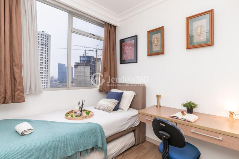 Bedroom 2 Well Furnished 2BR Apartment at Kuningan Place Apartment Middle Floor