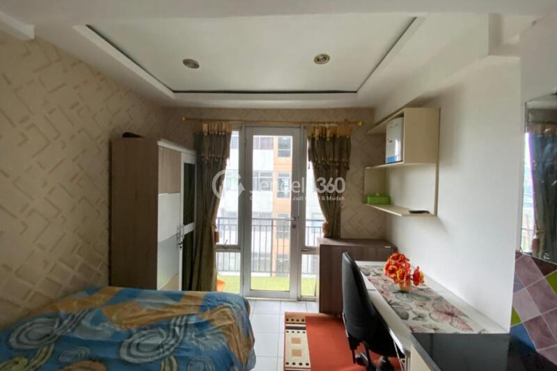 Bedroom Middle Floor Studio Apartment with Plaza Jarrdin View at The Jarrdin Cihampelas Apartment