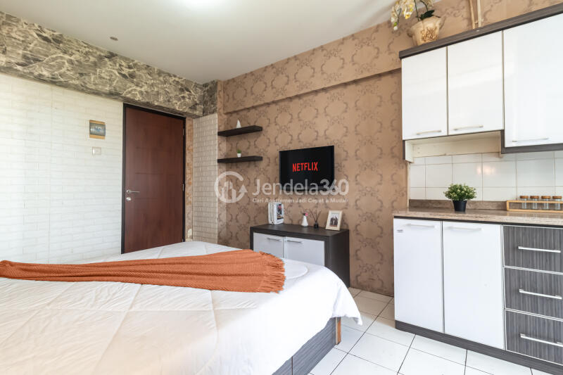 Bedroom Trendy Studio Apartment Middle Floor with  View at Kebagusan City Apartment