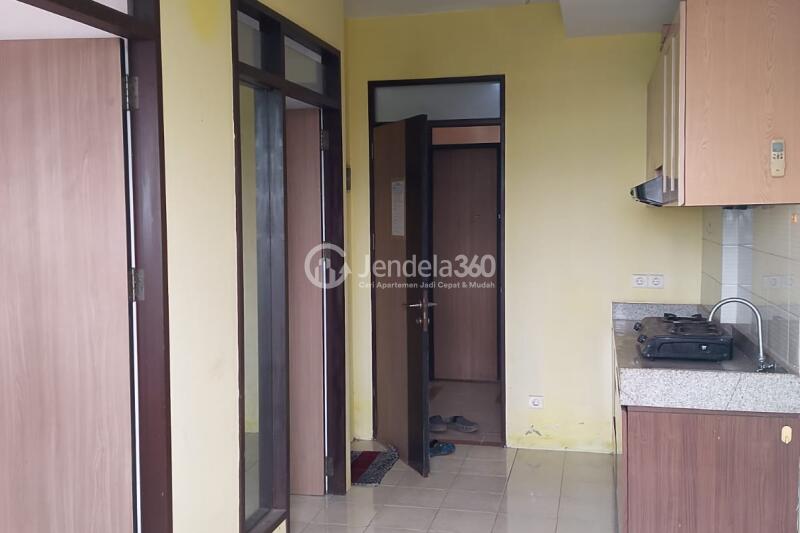 Kitchen 2BR Apartment with Street View at The Edge Superblock Apartment