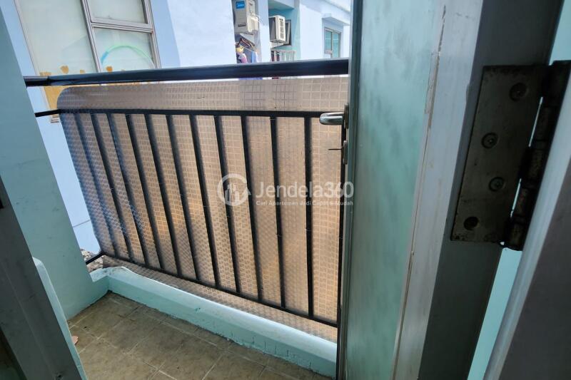 Balcony Studio Green Park View Apartment at Tower F (Flamboyan)
