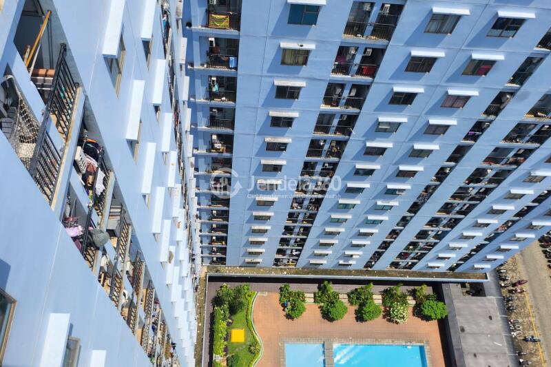 Balcony Studio Green Park View Apartment at Tower F (Flamboyan)