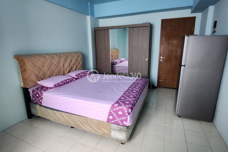 Bedroom Studio Green Park View Apartment at Tower F (Flamboyan)