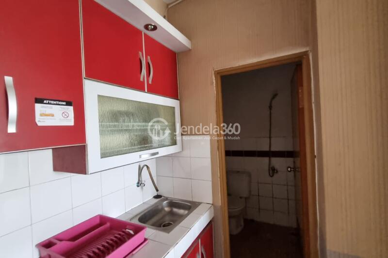 Kitchen Compact 2BR Apartment at Mutiara Bekasi Apartment Tower A