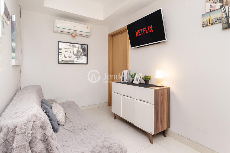 Living Room The Mansion Kemayoran Bougenville 1BR Fully Furnished