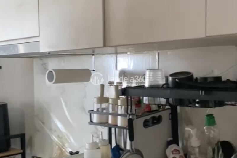 Kitchen Excellent 2BR Apartment High Floor with City View at Green Sedayu Apartment