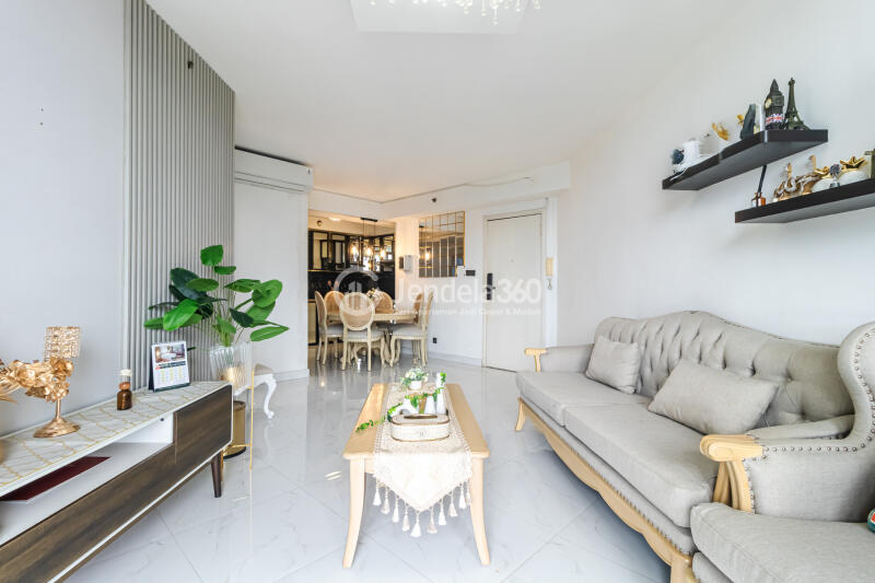 Living Room High Floor 3BR Apartment with City View at Taman Rasuna Apartment