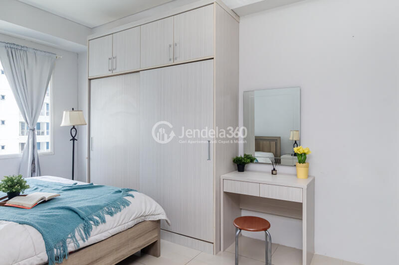 Bedroom 1 3BR Apartment with City View at Aspen Residence Apartment
