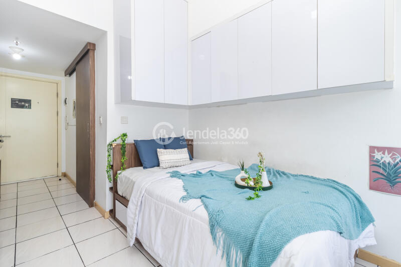 Bedroom Lovely Studio Apartment High Floor with Pool View at M Town Residence Serpong
