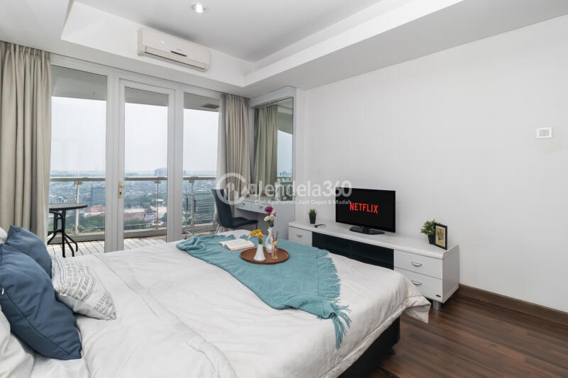 Bedroom Royale SpringHill Residence 1BR View City