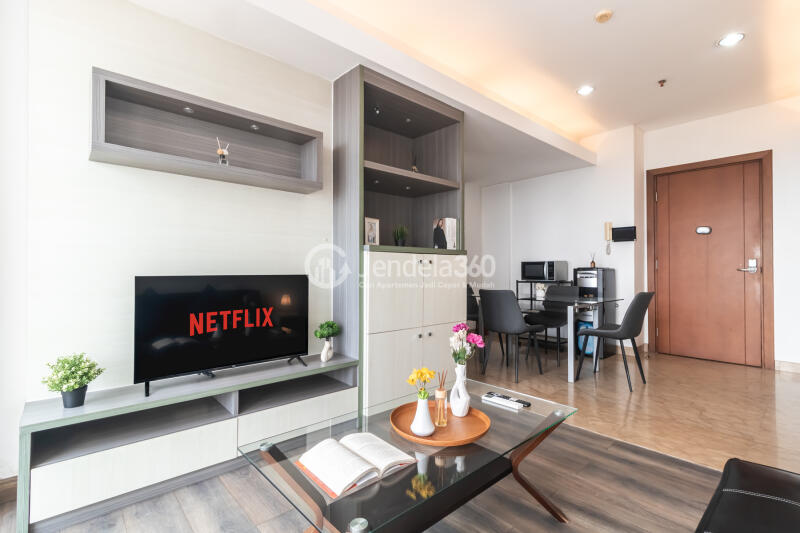 Living Room Royale SpringHill Residence 1BR View City