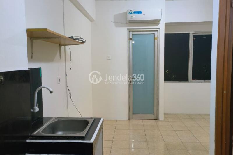 Bedroom Low Floor Studio Apartment with  View at Centro City Apartment