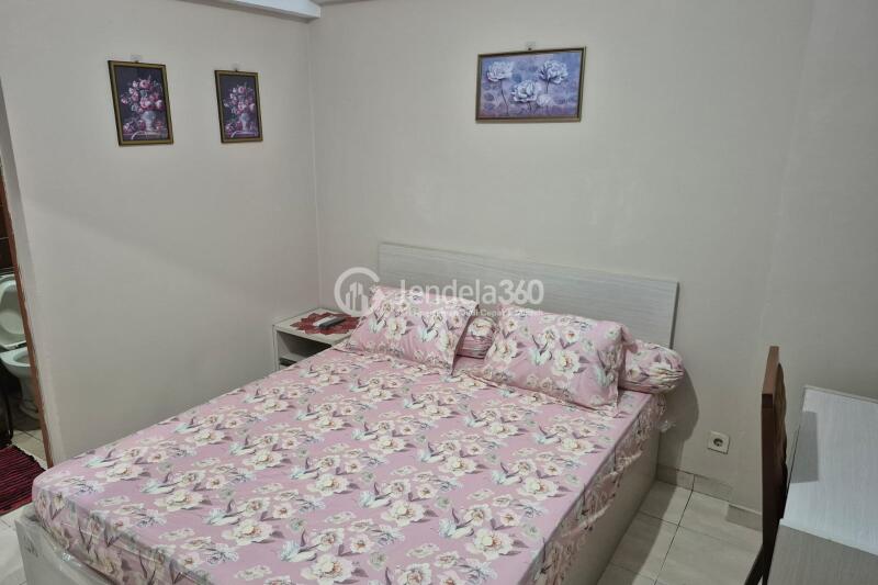 Bedroom Simply Look Studio Apartment at Margonda Residence 3 Tower 3