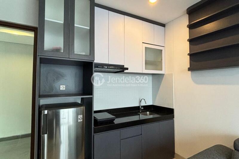 Kitchen Low Floor 1BR Apartment with City View at The Newton 1 Ciputra Apartment