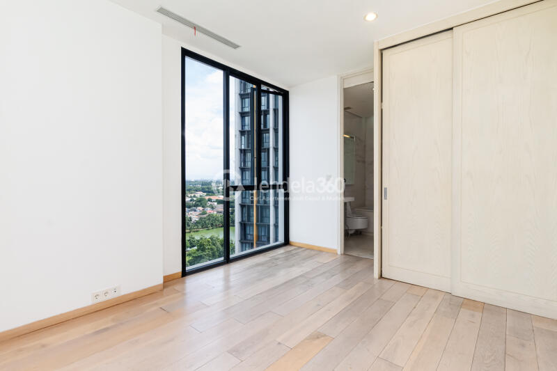 Bedroom Middle Floor 1BR Apartment with City View at Izzara Apartment