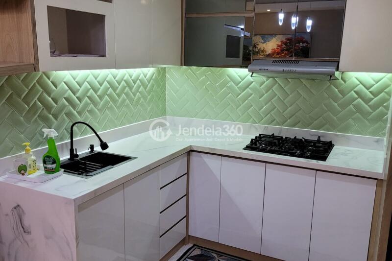 Kitchen Low Floor 3BR Apartment with City View at Casa Grande Apartment