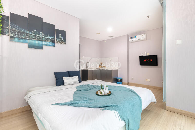 Bedroom Studio Apartment with  View at Brooklyn Alam Sutera Apartment