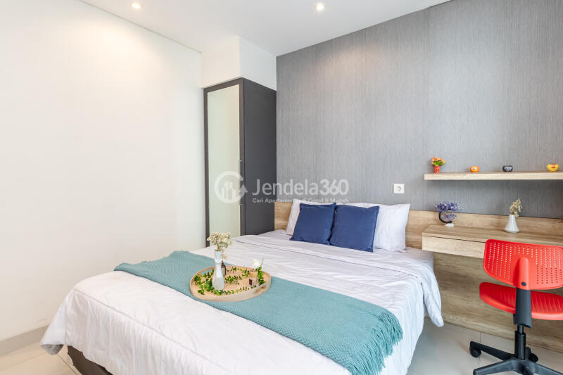 Bedroom Middle Floor Studio Apartment with City View at Brooklyn Alam Sutera Apartment