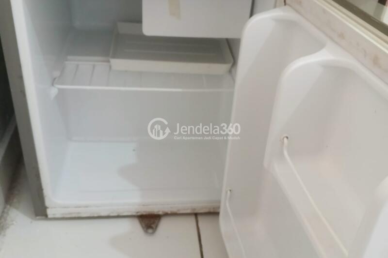 Kitchen Simply Look Studio Apartment at Aeropolis Residence 3 Tower AR3 tower 3