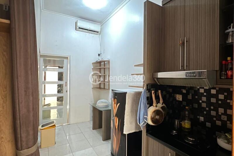 Kitchen 1BR Maple Park Apartment at Tower Tower B