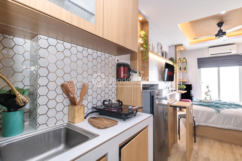 Kitchen Studio Apartment with  View at Sunter Park View Apartment