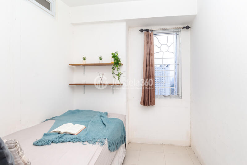 Bedroom 2 High Floor 3BR Apartment with City view View at Bassura City Apartment