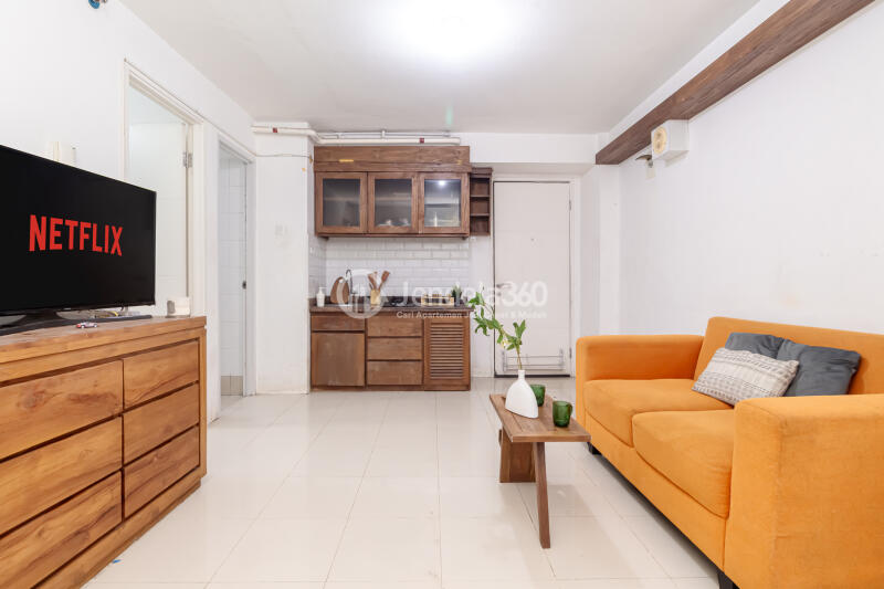 Living Room High Floor 3BR Apartment with City view View at Bassura City Apartment