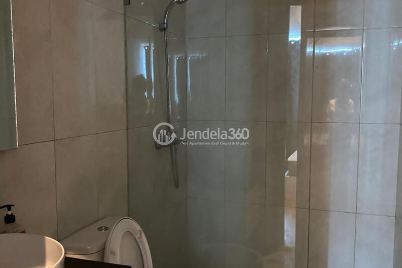 Bathroom Flawless 2BR Apartment High Floor with City View at Aspen Residence Apartment