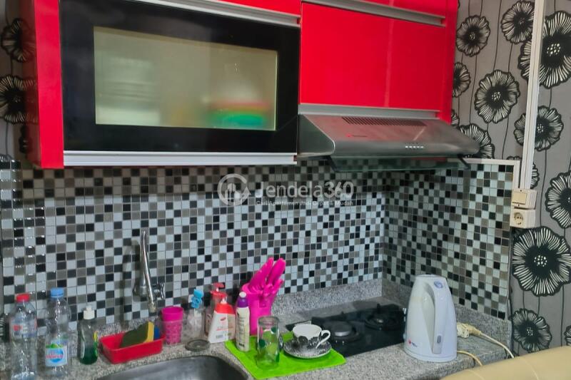 Kitchen Low Floor 2BR Apartment with  View at The Suites @ Metro Bandung