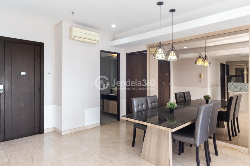 Dining Room Royale SpringHill Residence 2BR Fully Furnished