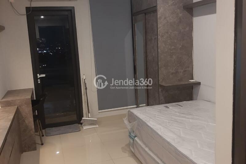Bedroom Studio Apartment with  View at Monroe Jababeka Apartment