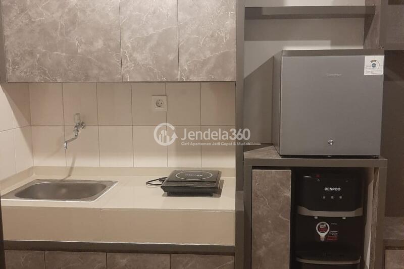 Kitchen Studio Apartment with  View at Monroe Jababeka Apartment