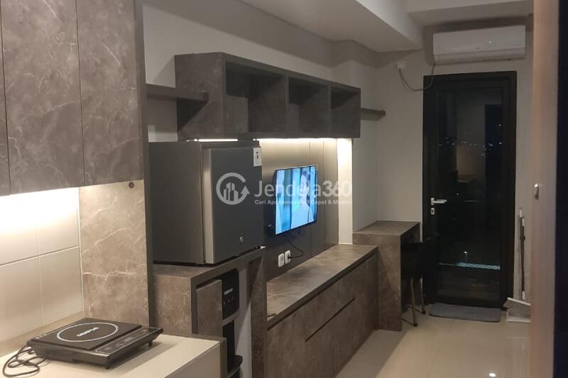 Kitchen Studio Apartment with  View at Monroe Jababeka Apartment